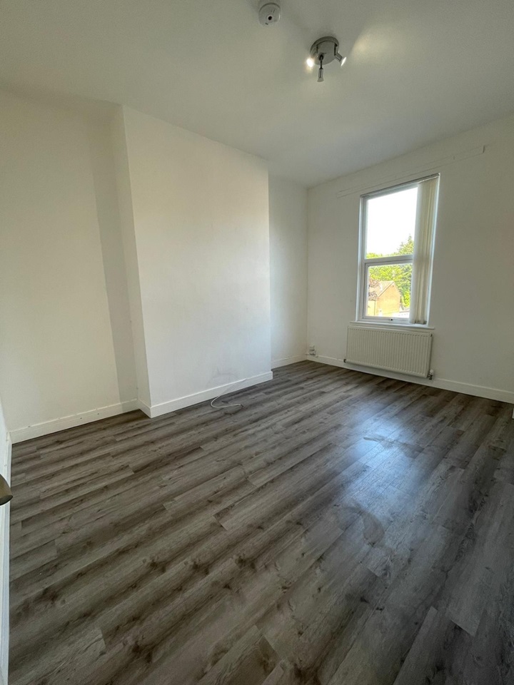 Bootle 1 Bed Flat, Bank Road, L20 To Rent Now for £525.00 p/m