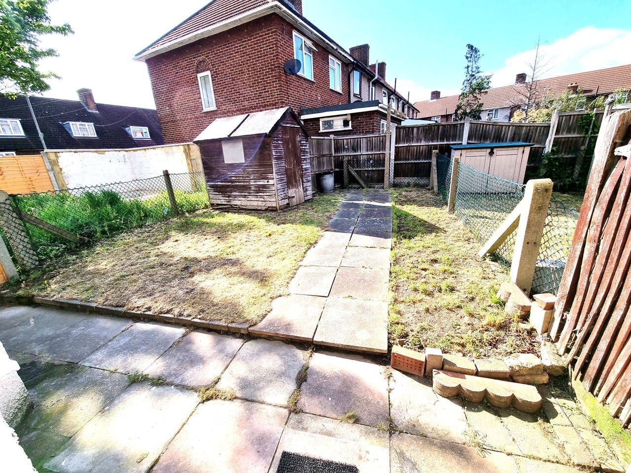 Dagenham 3 Bed Terraced House, Dagenham Avenue, RM9 To Rent Now for