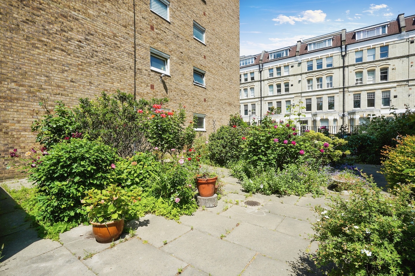 London 1 Bed Flat, Elm Park Gardens, SW10 To Rent Now for £2,300.00 p/m