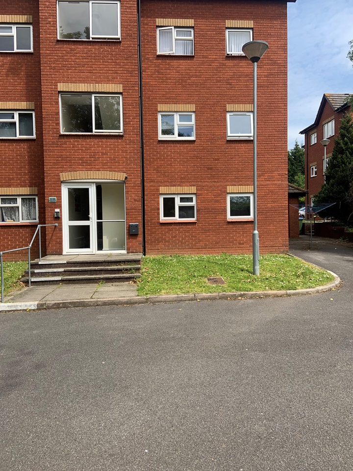 Southampton 2 Bed Flat, Cobden Court, SO18 To Rent Now for £985.00 p/m