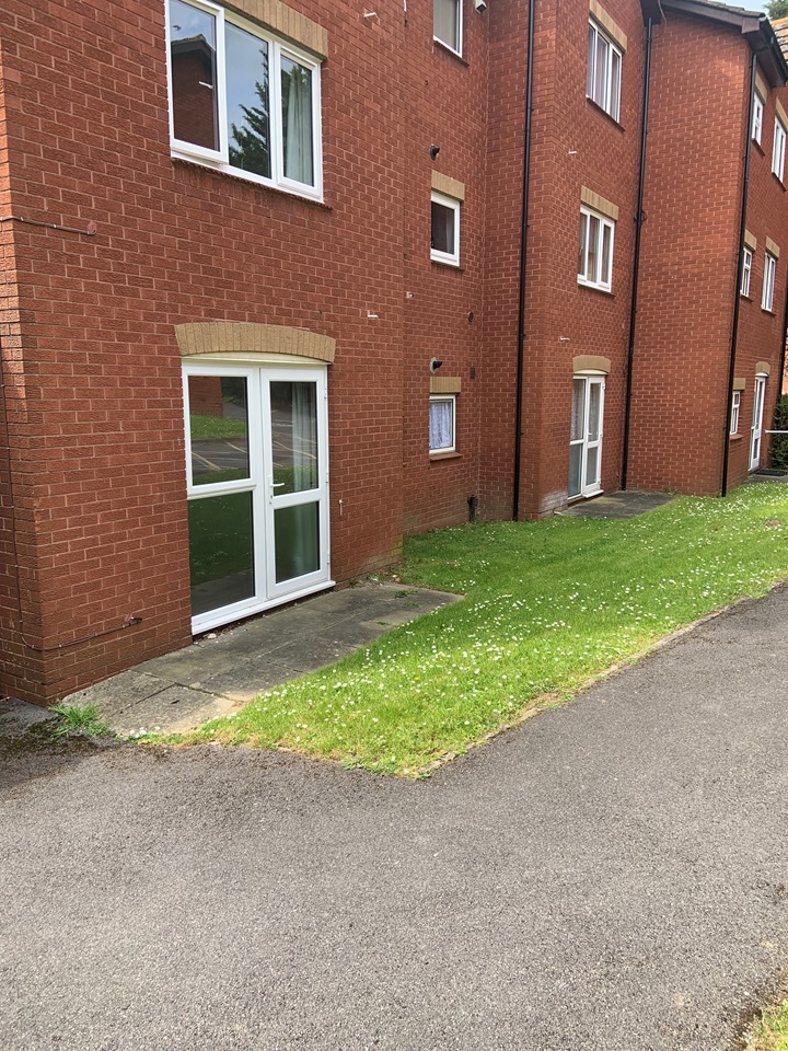 Southampton 2 Bed Flat, Cobden Court, SO18 To Rent Now for £985.00 p/m