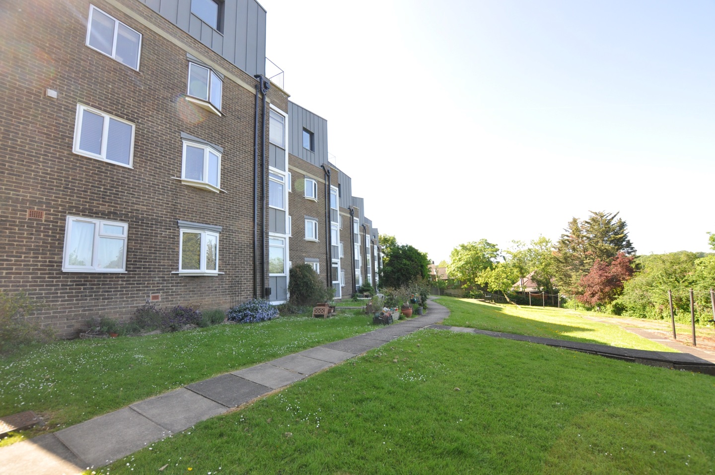 London 3 Bed Flat, Mansfield Heights, N2 To Rent Now for £1,850.00 p/m