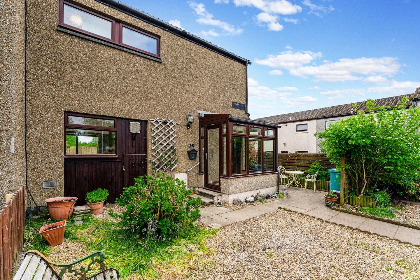 Cumbernauld, Glasgow 2 Bed End Terrace, Woodhead Avenue, G68 To