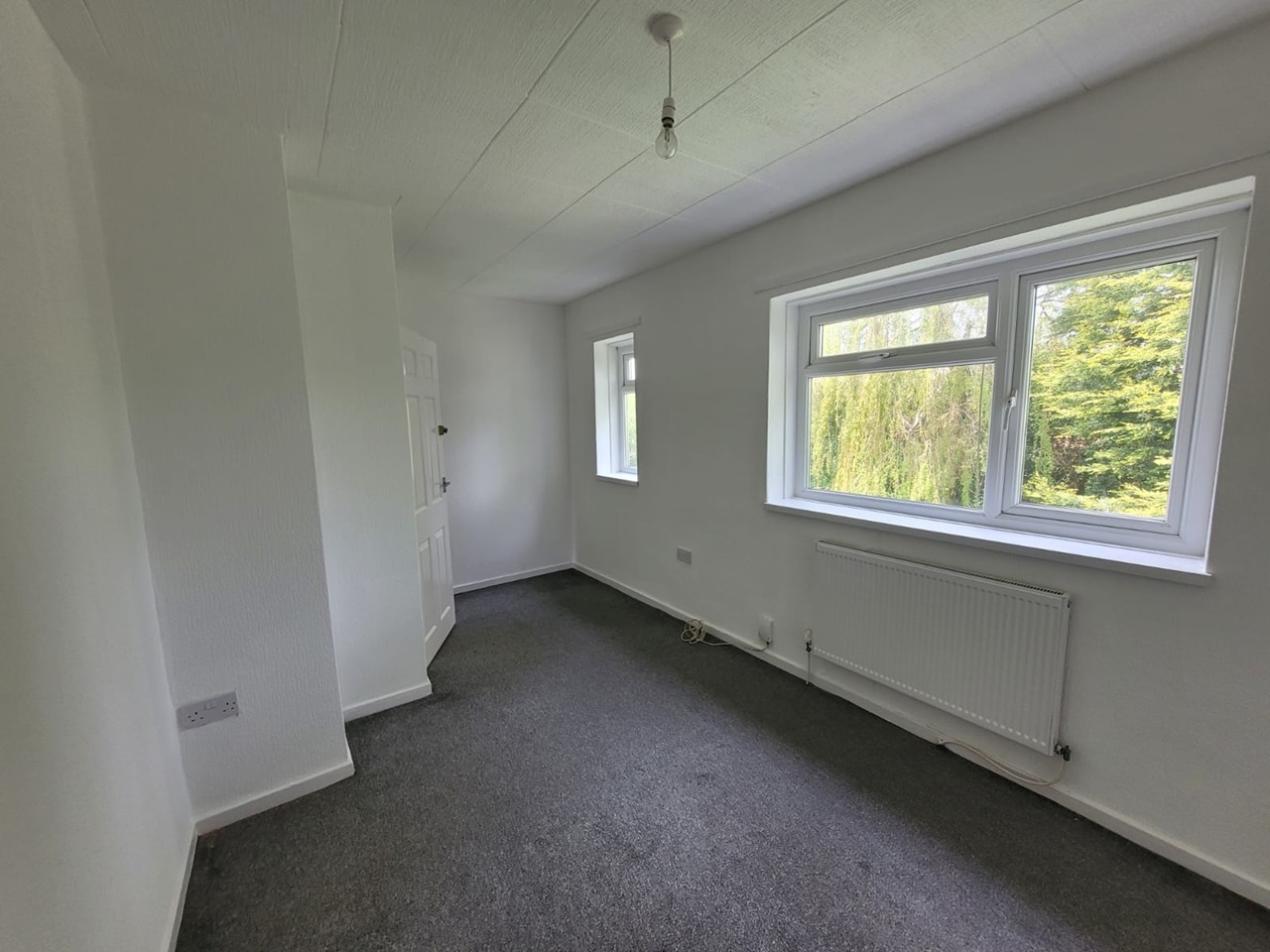 Middleton, Manchester 3 Bed Terraced House, Searness Road, M24 To