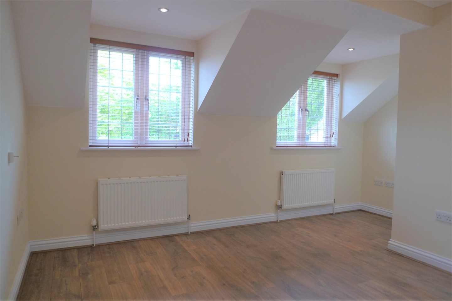 Crawley Down, Crawley 3 Bed SemiDetached House, Sunnyhill Cottages