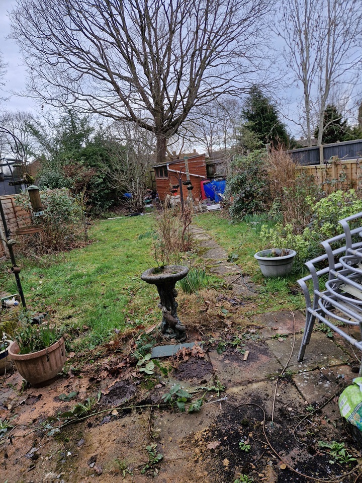 Crawley 3 Bed Terraced House, Hawkins Road, RH10 To Rent Now for £