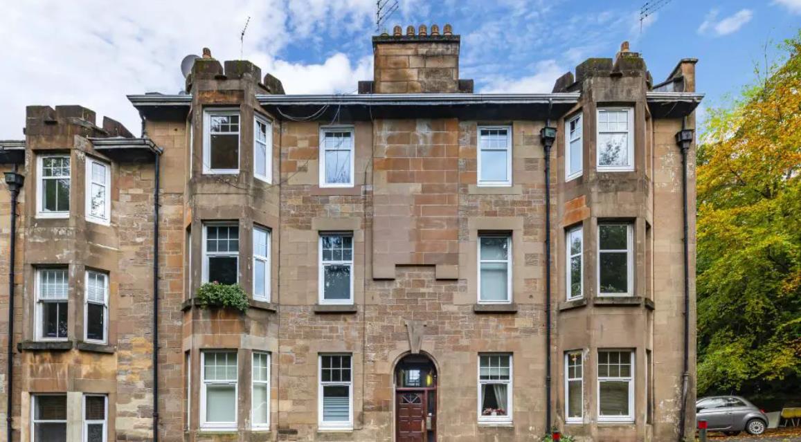 Kirkintilloch, Glasgow 2 Bed Flat, West High Street, G66 To Rent