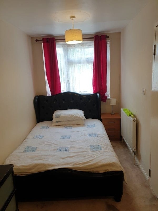 London Room in a Shared House, Malmesbury Road, E3 To Rent Now for