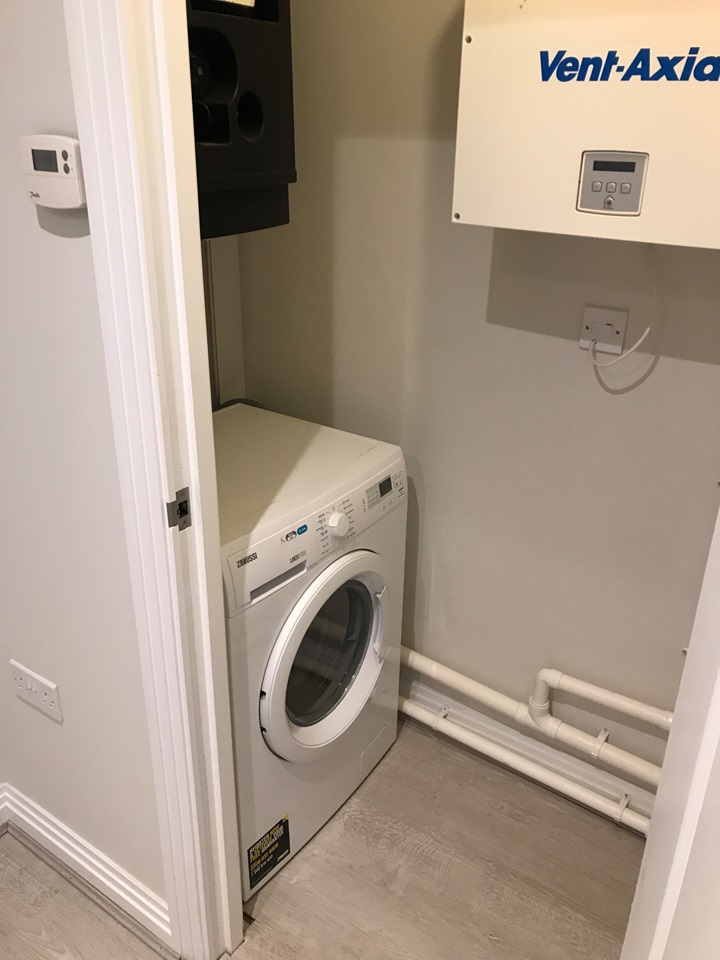 Uxbridge Studio Flat, Panorama Apartments, UB8 To Rent Now for £