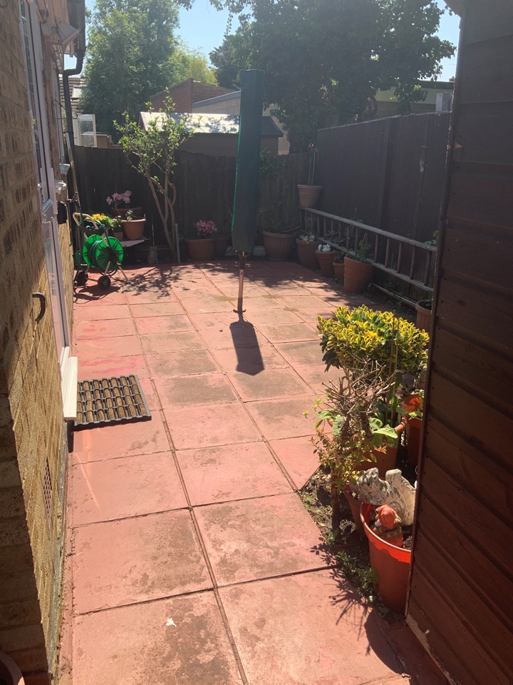 Hayes 3 Bed Bungalow, Westbourne Close, UB4 To Rent Now for £2,100.