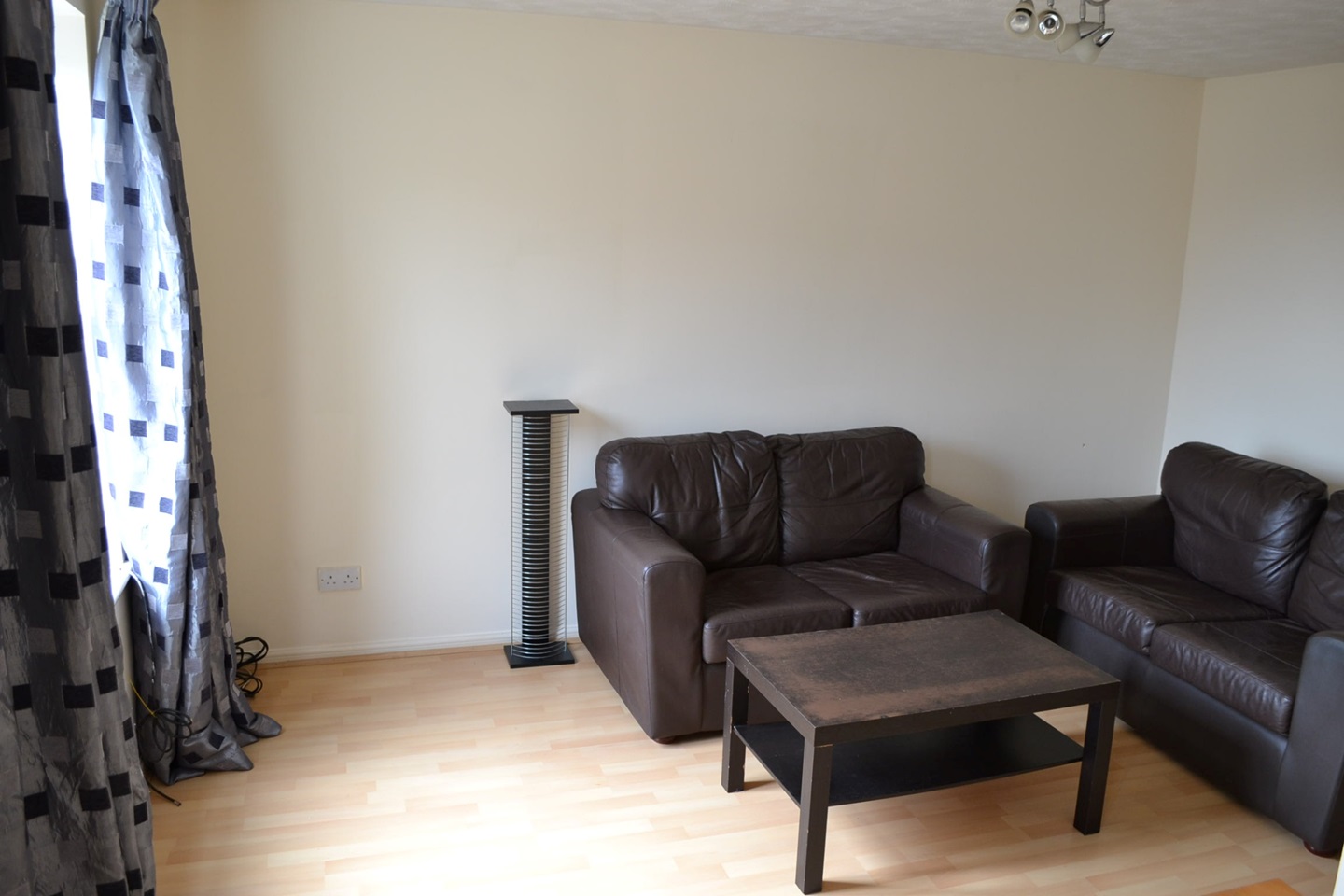 Hunslet, Leeds 2 Bed Flat, Grange Close, LS10 To Rent Now for £850.
