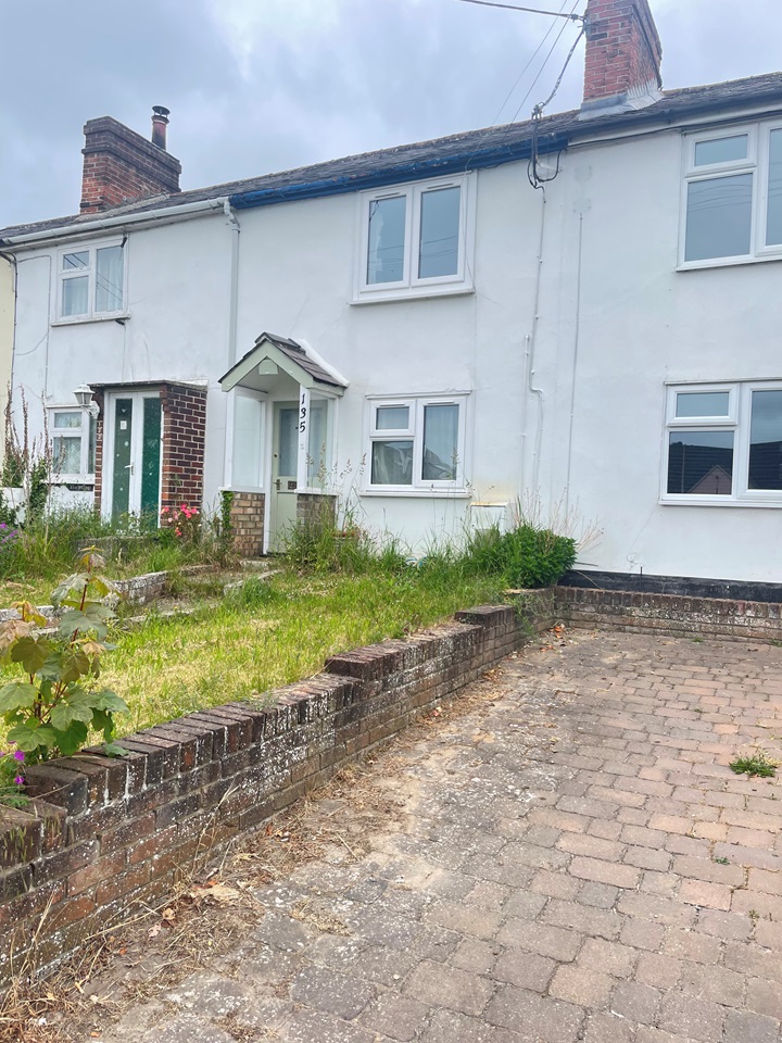 Great Cornard, Sudbury 1 Bed Terraced House, Bures Road, CO10 To