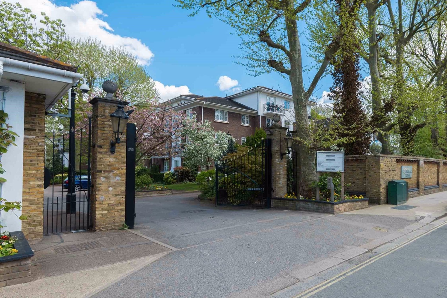Brompton Park Crescent 1 Bed Flat, Brompton Park Crescent, SW6 To