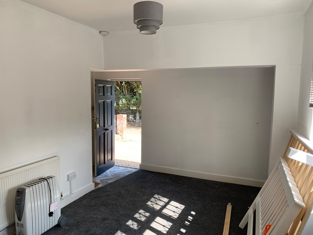 Uxbridge Studio Flat, Hillingdon Hill, UB10 To Rent Now for £1,100.
