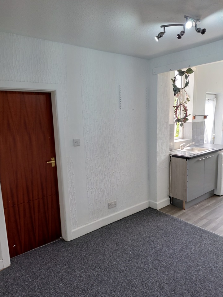 Chorley 3 Bed SemiDetached House, Eaves Green Road, PR7 To Rent