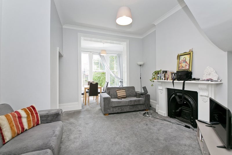 London 4 Bed Crayford Road, N7 To Rent Now for £3,600.