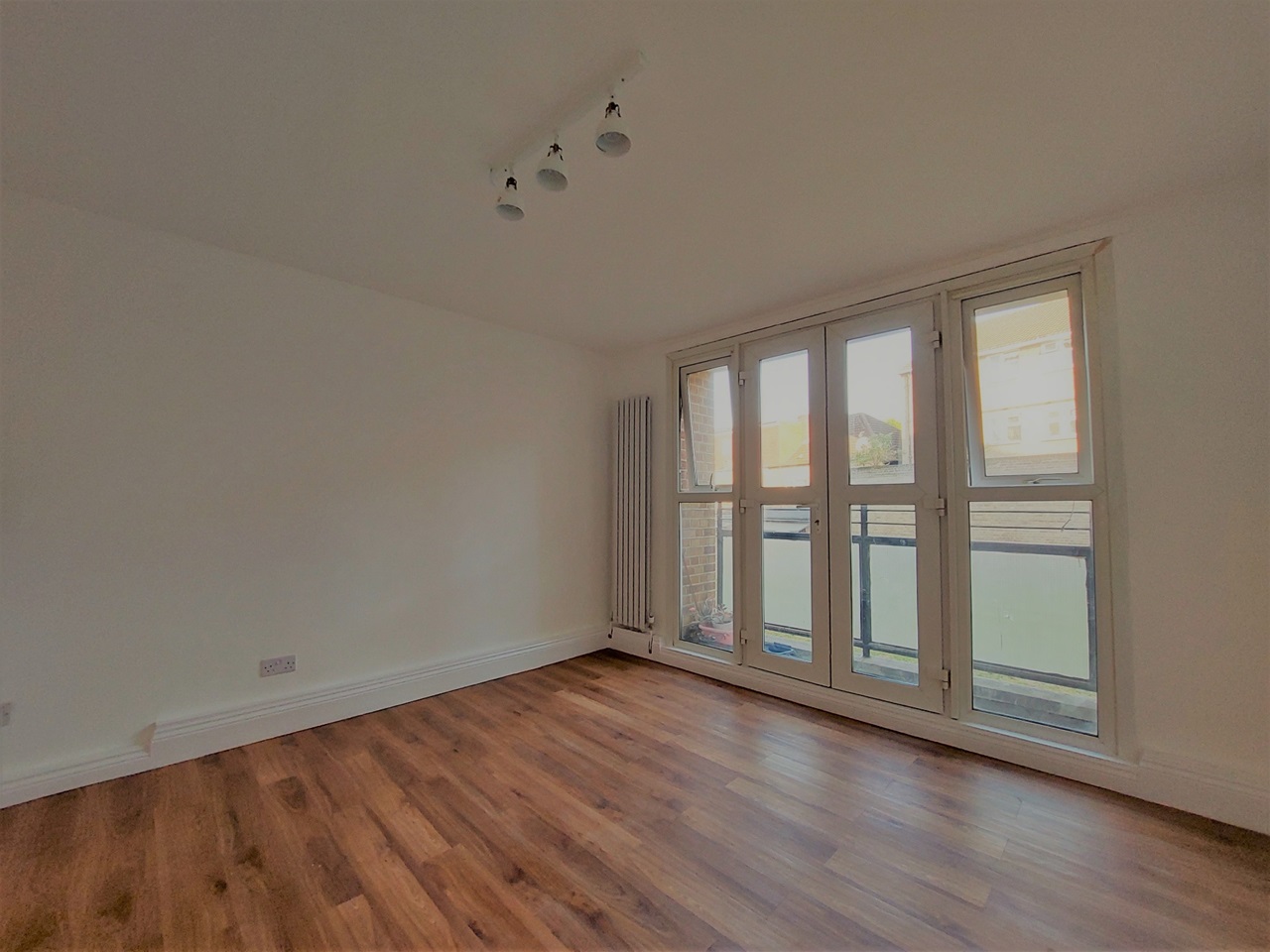 London 2 Bed Flat, Mount Pleasant Lane, E5 To Rent Now for £1,850.