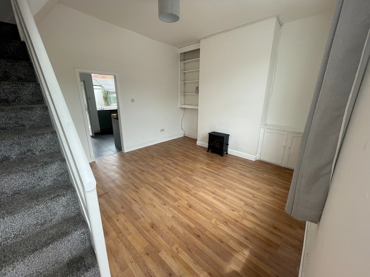 Wesham, Preston 2 Bed Terraced House, Railway Terrace, PR4 To Rent