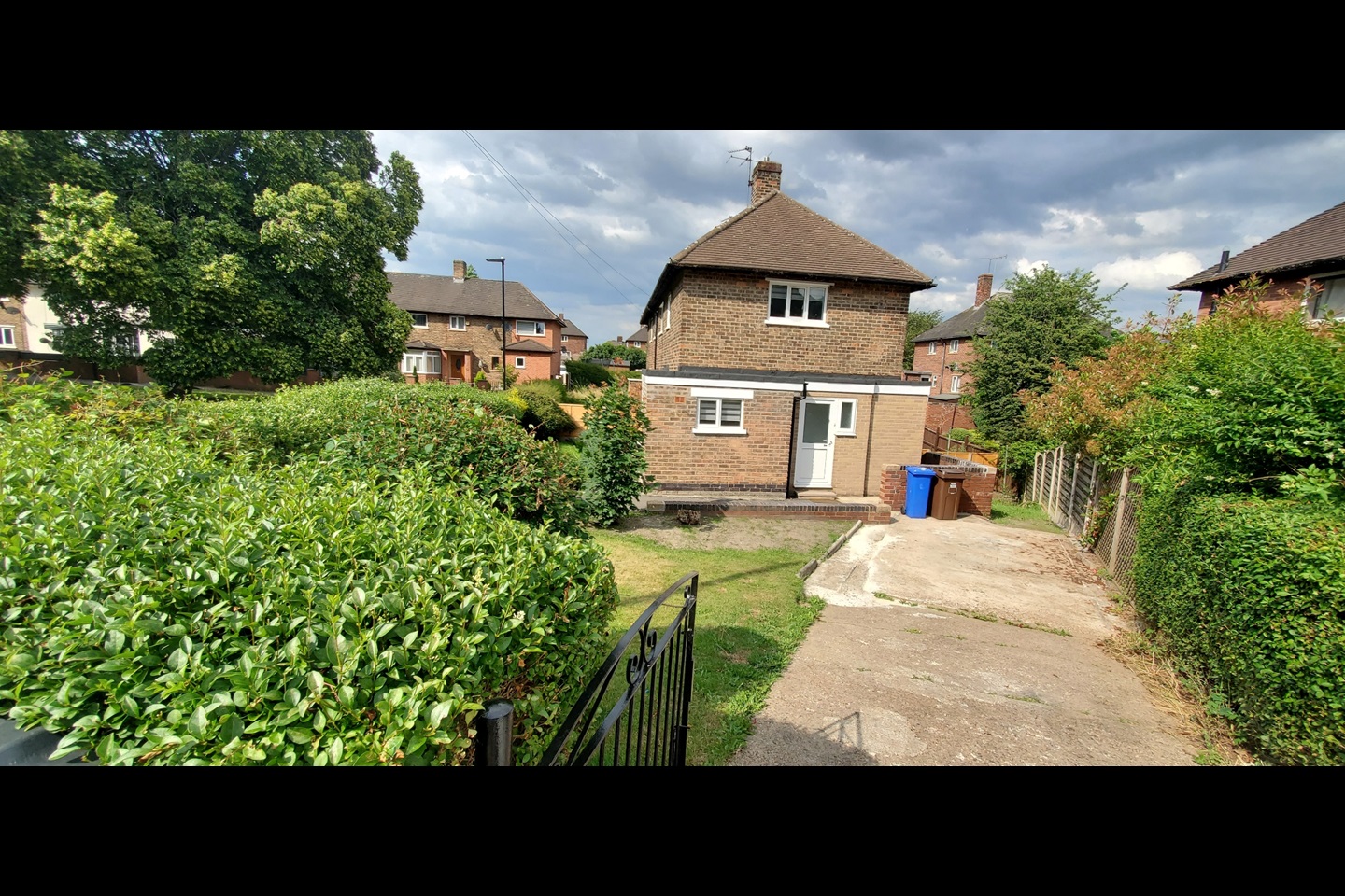 Sheffield 3 Bed SemiDetached House, Bowden Wood Crescent, S9 To