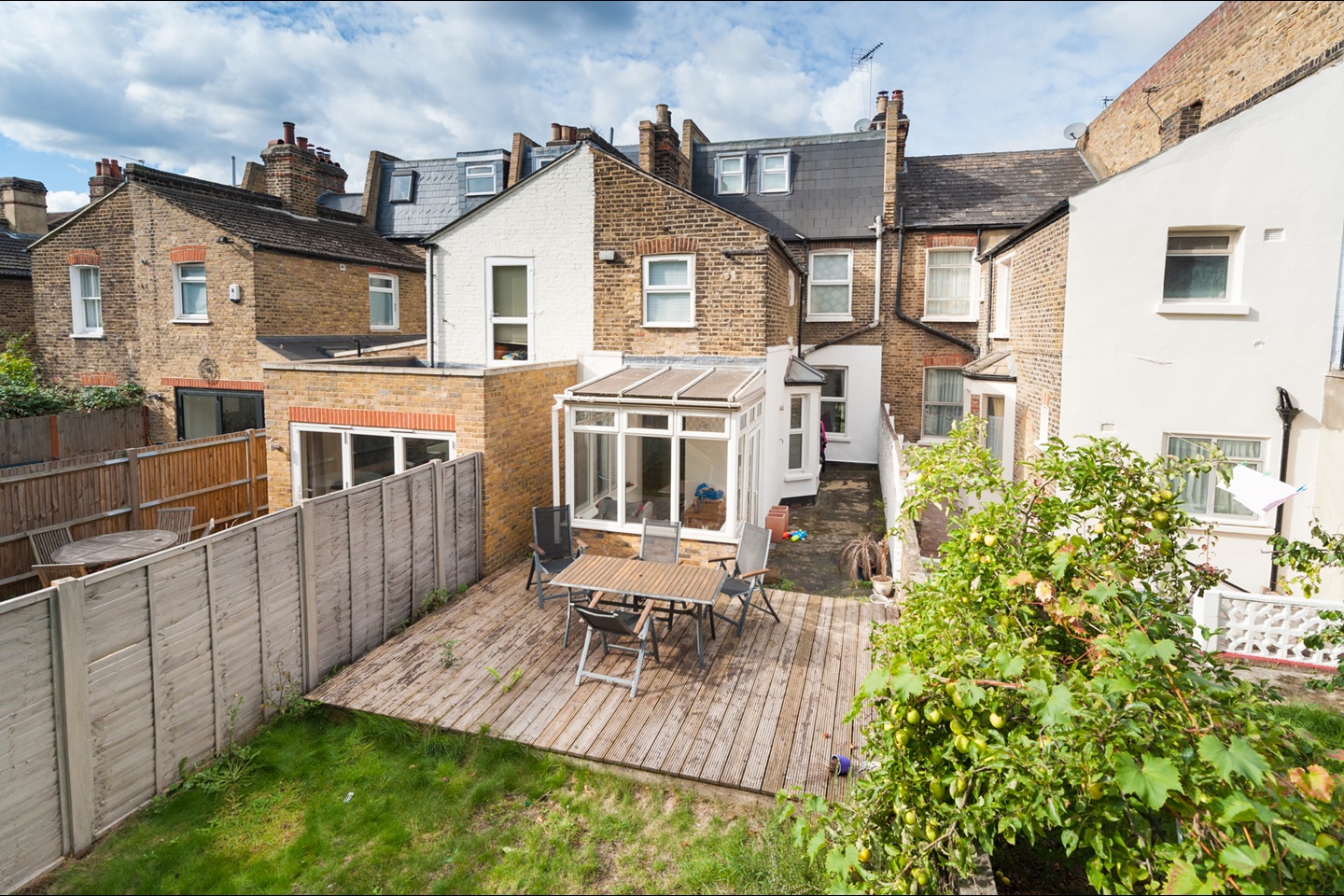 London 1 Bed Flat, Earlsfield Road, SW18 To Rent Now for £1,800.00 p/m