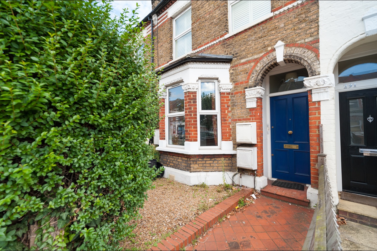 London 1 Bed Flat, Earlsfield Road, SW18 To Rent Now for £1,800.00 p/m