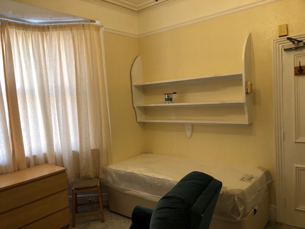 Northampton Bedsit, Colwyn Road, NN1 To Rent Now for £450.00 p/m