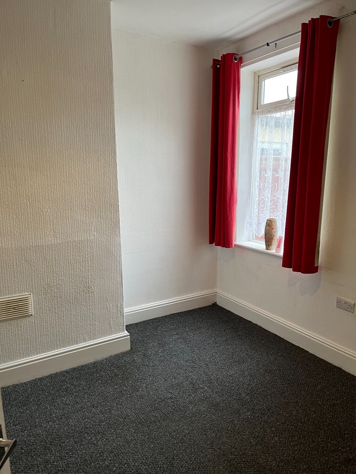 Grimsby 3 Bed Terraced House, Henry Street, DN31 To Rent Now for £