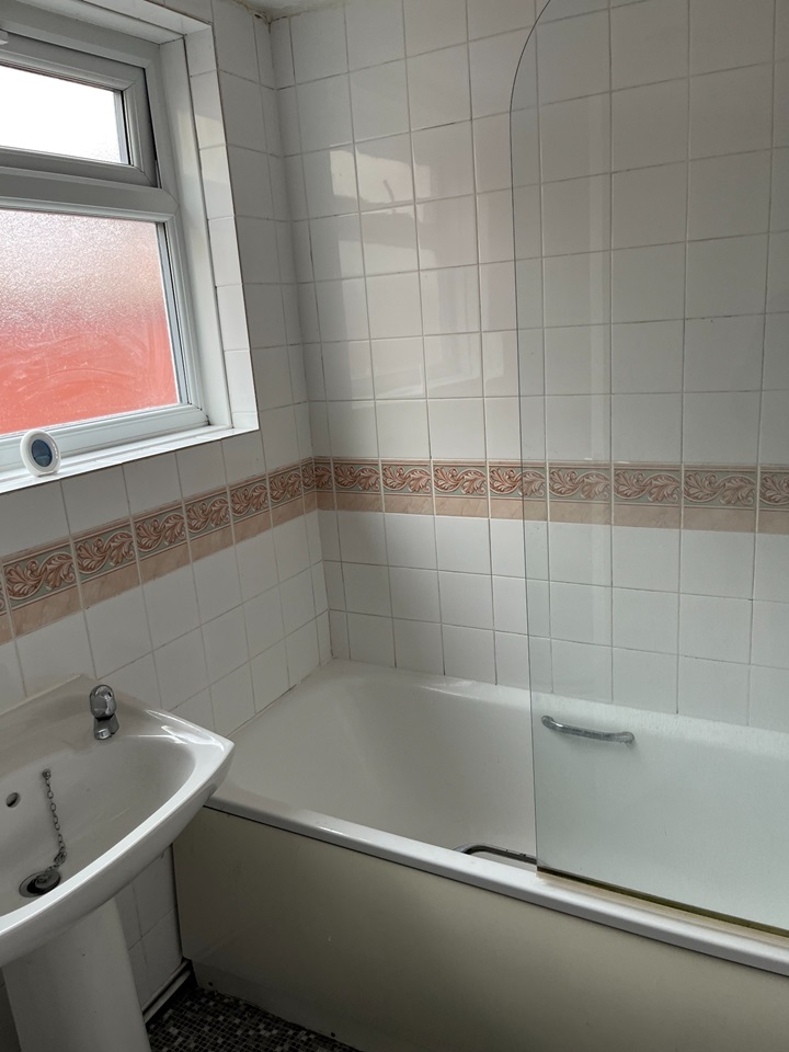 Grimsby 3 Bed Terraced House, Henry Street, DN31 To Rent Now for £