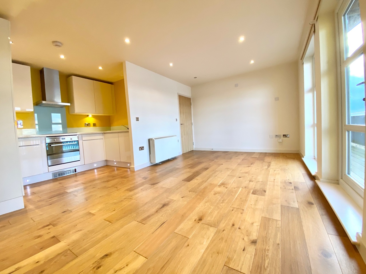 Dagenham 1 Bed Flat, Spectrum Building, RM8 To Rent Now for £1,350.