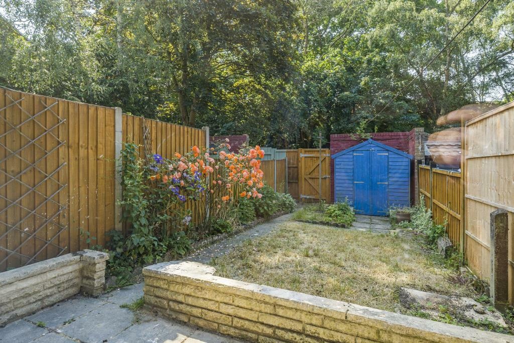 Bracknell 3 Bed Terraced House, Hillberry, RG12 To Rent Now for £1,600.00 p/m