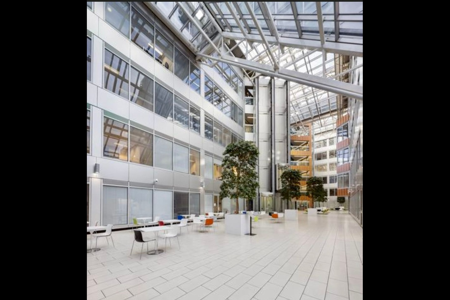 Hounslow 1 Bed Flat, Trinity Square, TW3 To Rent Now for £1,300.00 p/m