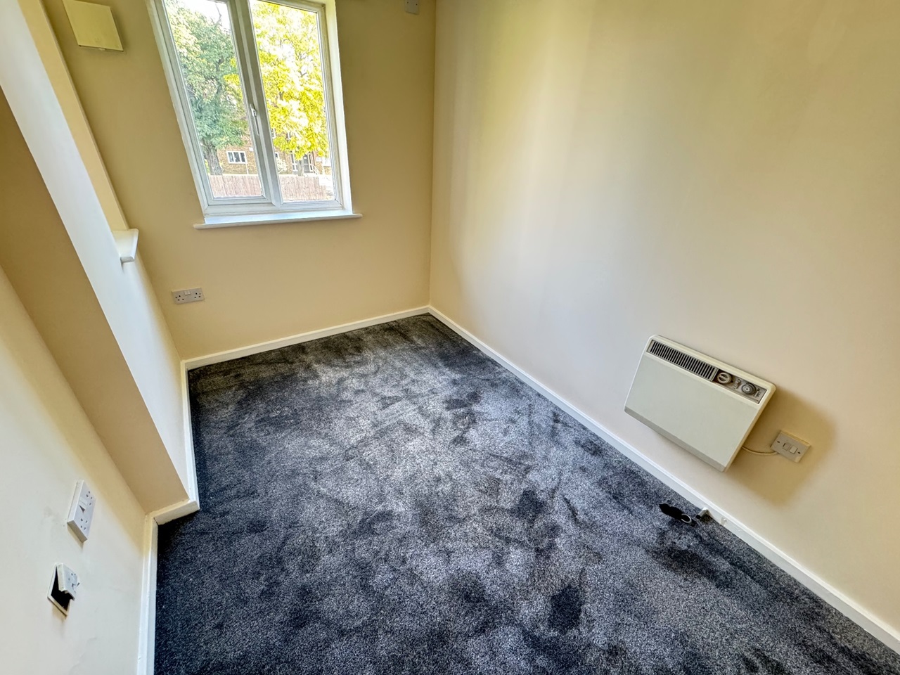 Hounslow 2 Bed Flat, Duett Court, TW5 To Rent Now for £1,750.00 p/m