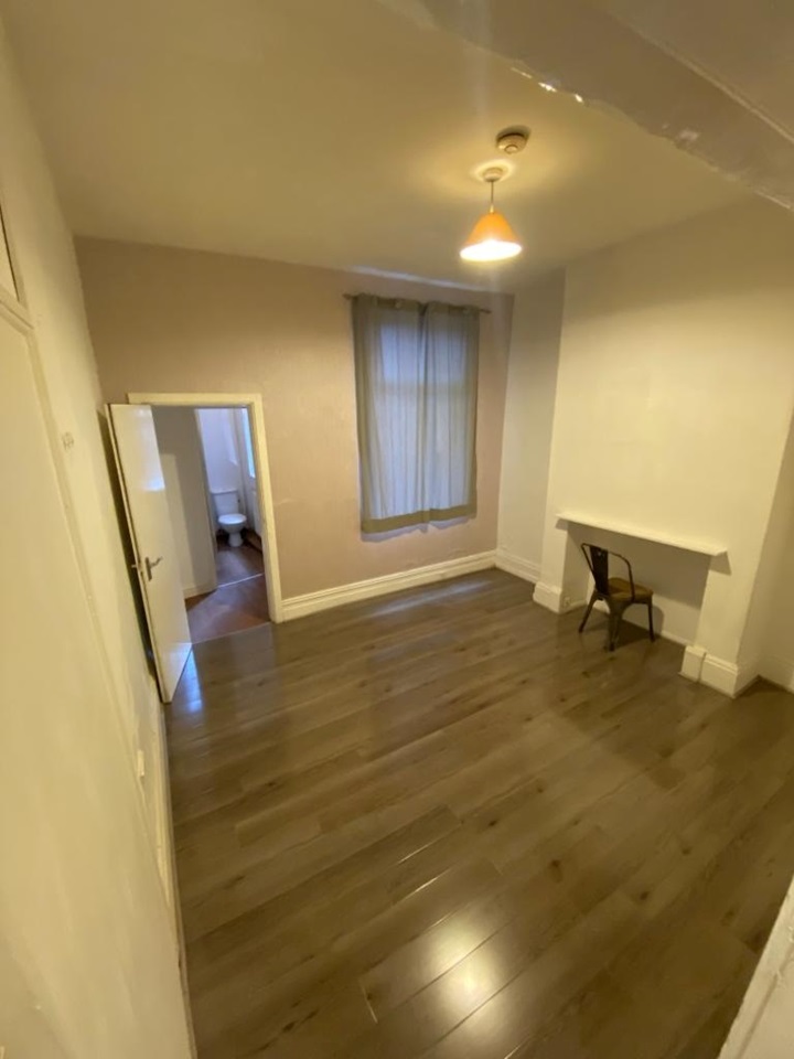 Manchester 1 Bed Terraced House, Stockport Road, M19 To Rent Now