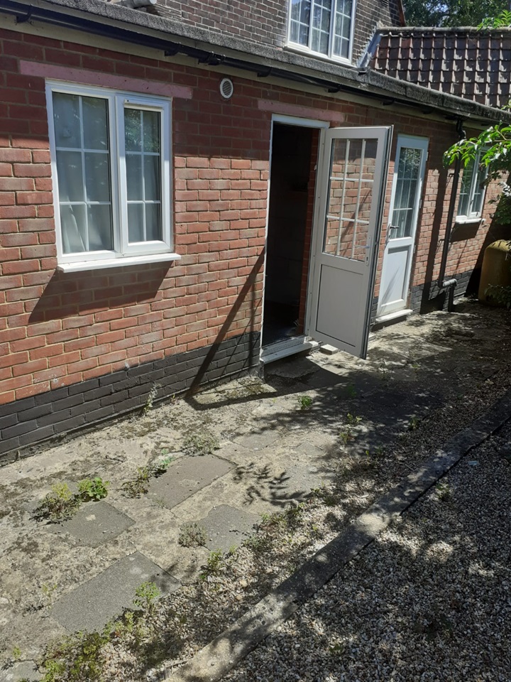 Welwyn Garden City Studio Flat, Peartree Lane, AL7 To Rent Now for