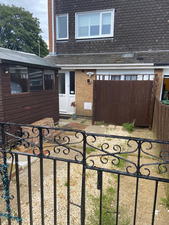 Basingstoke Room in a Shared House, Selby Walk, RG24 To Rent Now