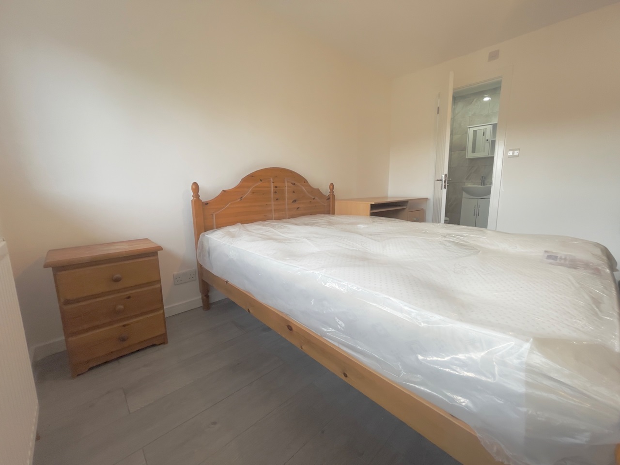 Conniburrow, Milton Keynes Room in a Shared House, Cranesbill Place