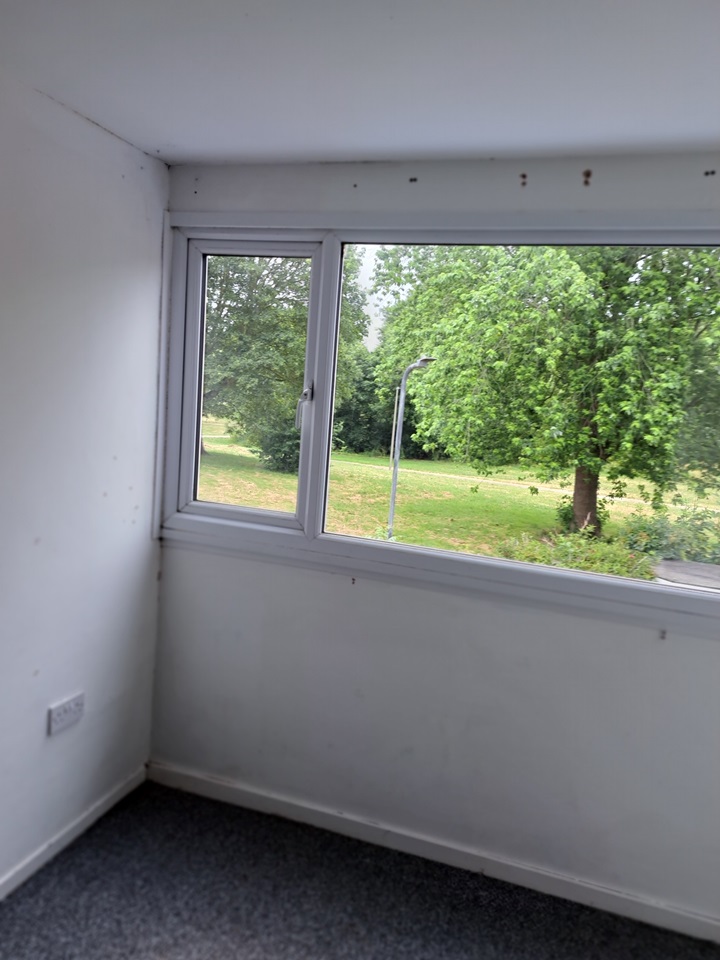 Milton Keynes Room in a Shared House, Gairloch Avenue, MK2 To Rent