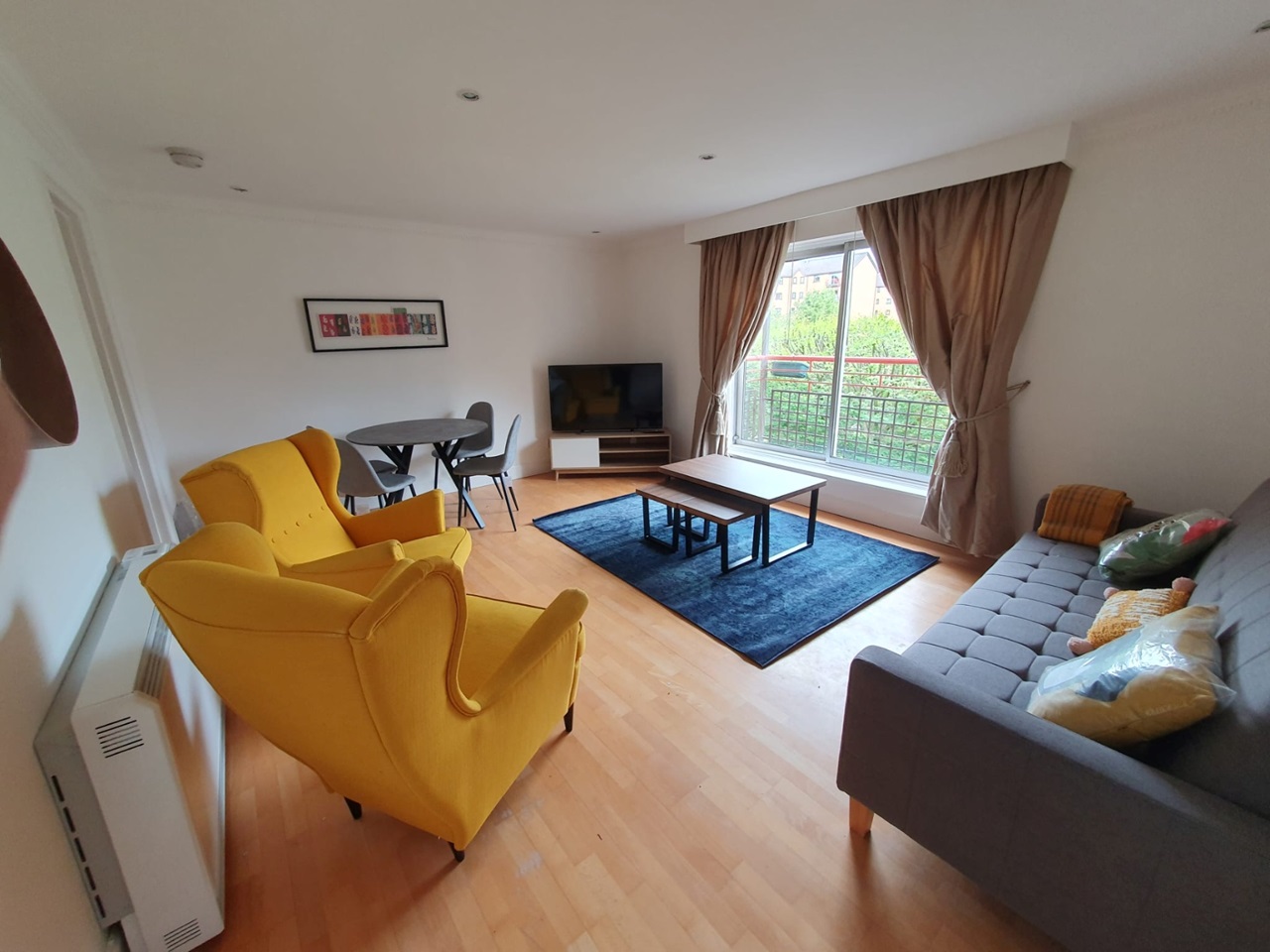 Glasgow 3 Bed Flat, Riverview Drive, G5 To Rent Now for £1,650.00 p/m