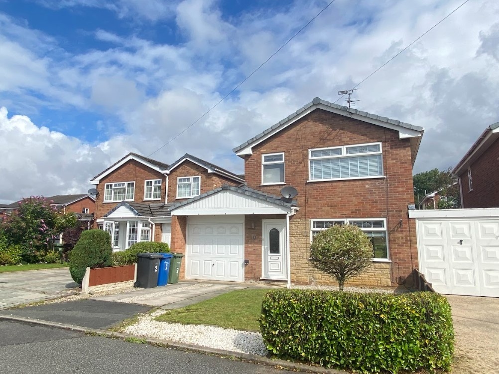 Woolston, Warrington 3 Bed Detached House, Wessex Close, WA1 To