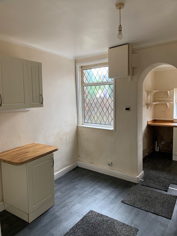 Barnsley 2 Bed Terraced House, Road, S70 To Rent Now for