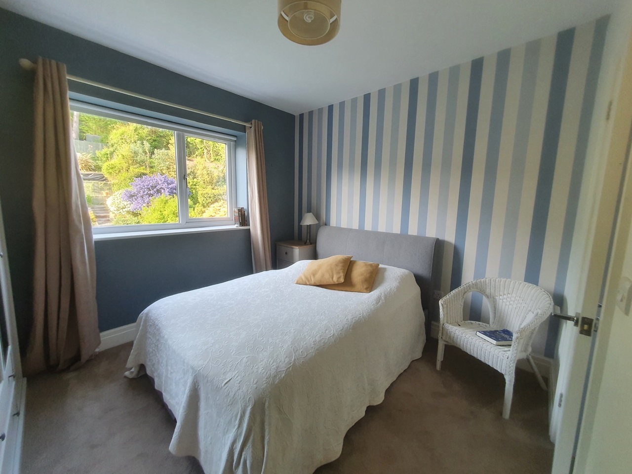 Llangollen Room in a Shared House, Abbey Road, LL20 To Rent Now for £650.00 p/m