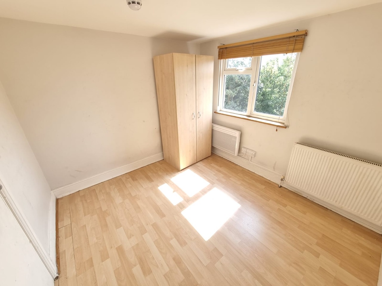 Northolt Ealing London Studio Flat, Northolt Ealing London, UB5 To Rent Now for £1,000.00 p/m