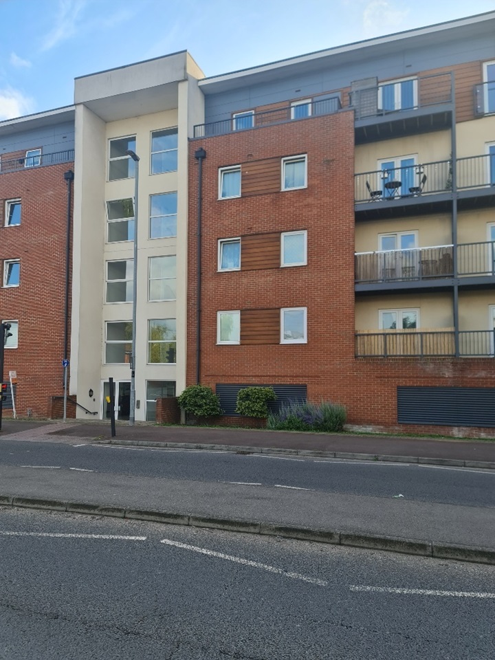 Bletchley, Milton Keynes 2 Bed Flat, Bletchley, MK2 To Rent Now for