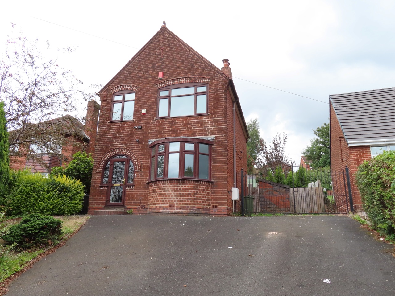 Brierley Hill 3 Bed Detached House, Birch Coppice, DY5 To Rent Now