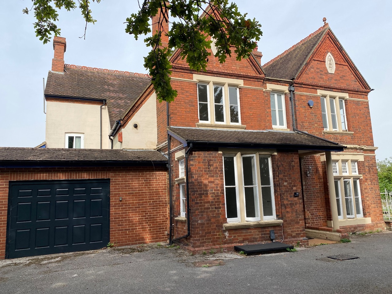 Fenny Stratford, Milton Keynes 4 Bed Detached House, Watling Street