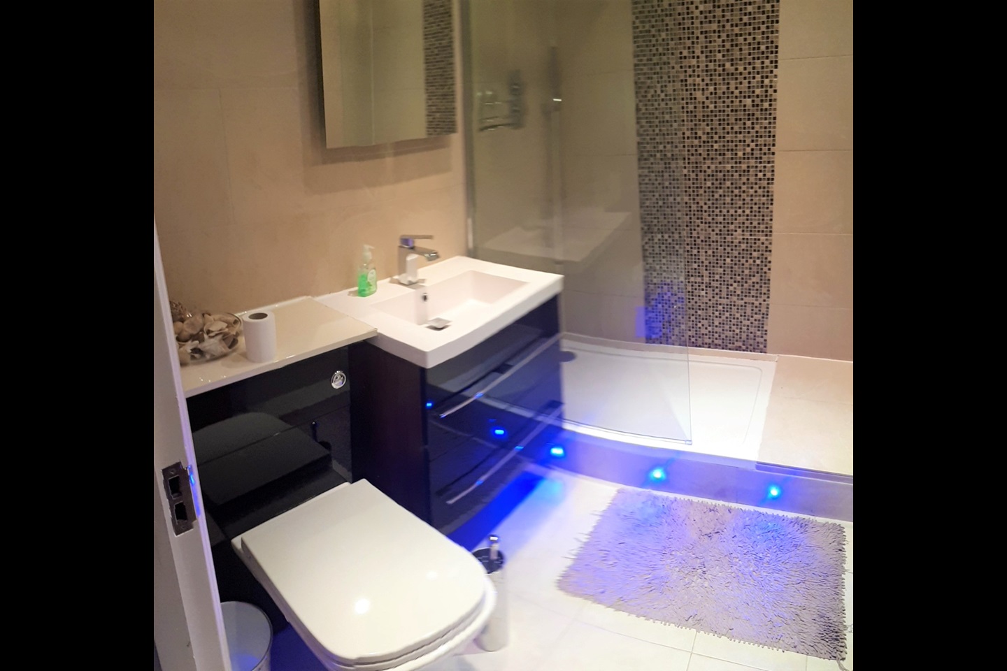 London Room in a Shared Flat, Hanover Gate Mansions, NW1 To Rent