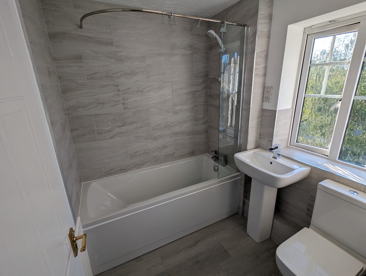 Bradley Stoke, Bristol 3 Bed SemiDetached House, Diana Gardens, BS32 To Rent Now for £1,525