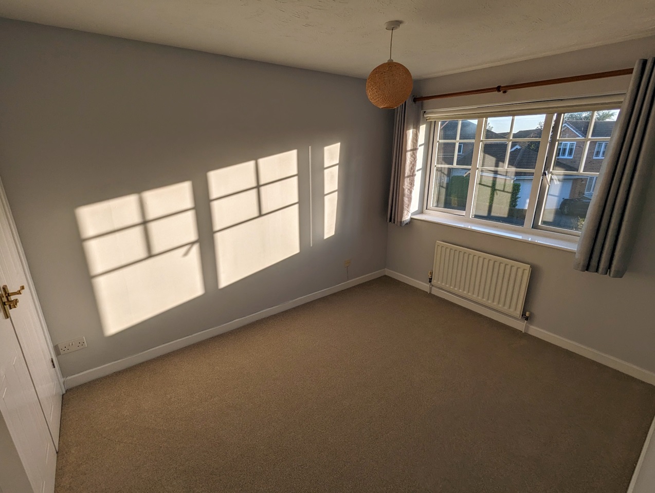 Bradley Stoke, Bristol 3 Bed SemiDetached House, Diana Gardens, BS32 To Rent Now for £1,525