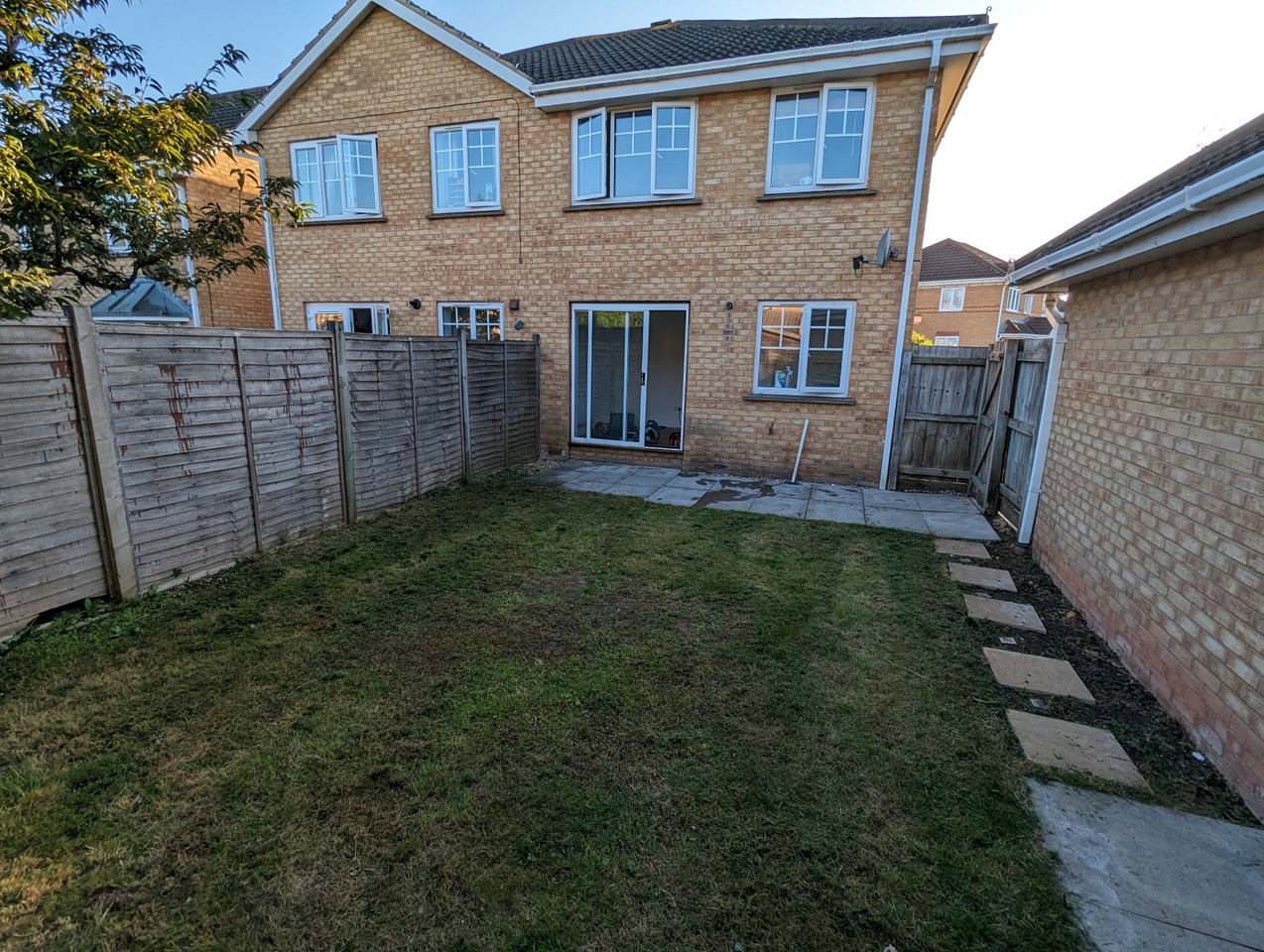 Bradley Stoke, Bristol 3 Bed SemiDetached House, Diana Gardens, BS32 To Rent Now for £1,525