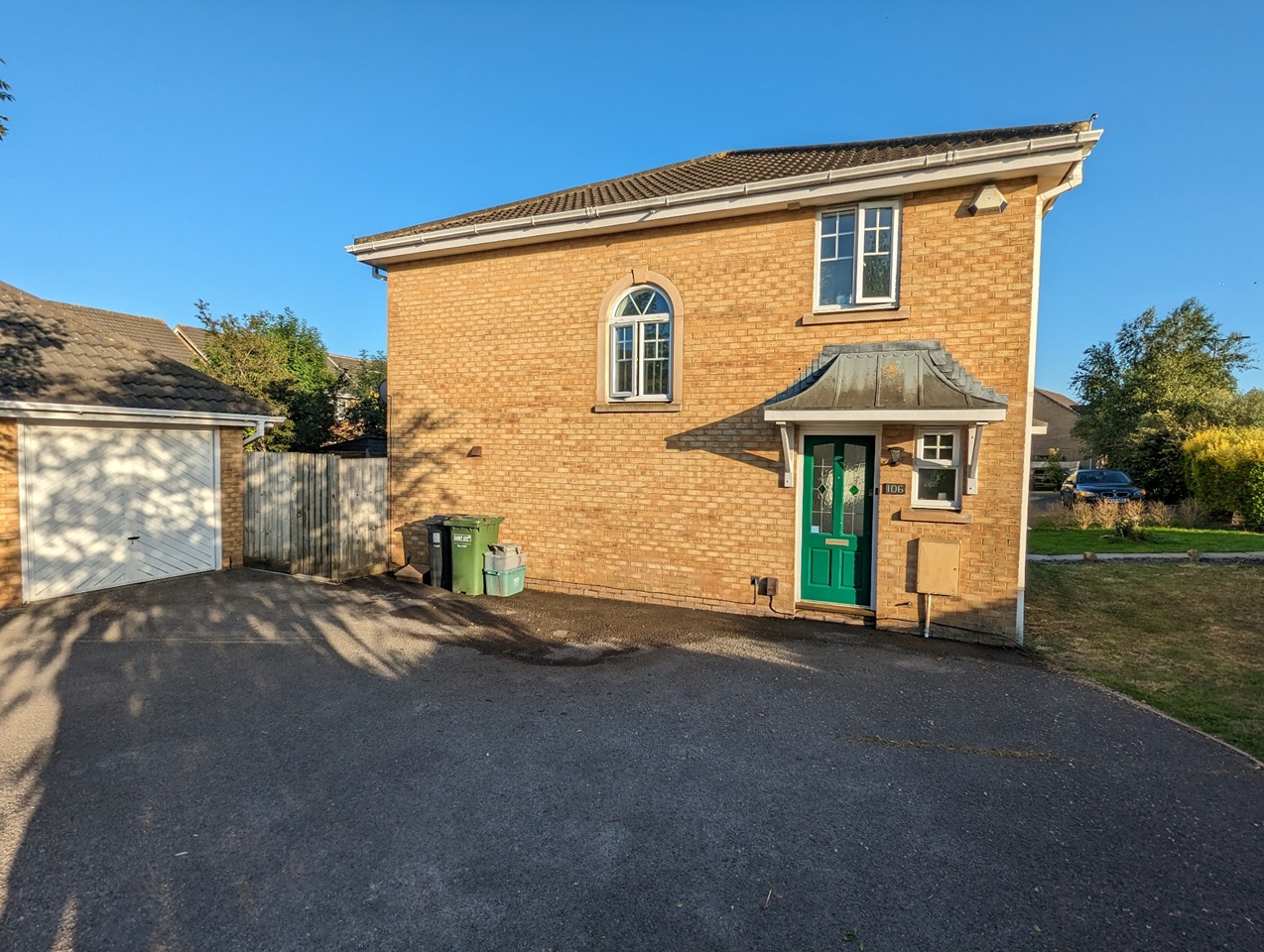 Bradley Stoke, Bristol 3 Bed SemiDetached House, Diana Gardens, BS32 To Rent Now for £1,525